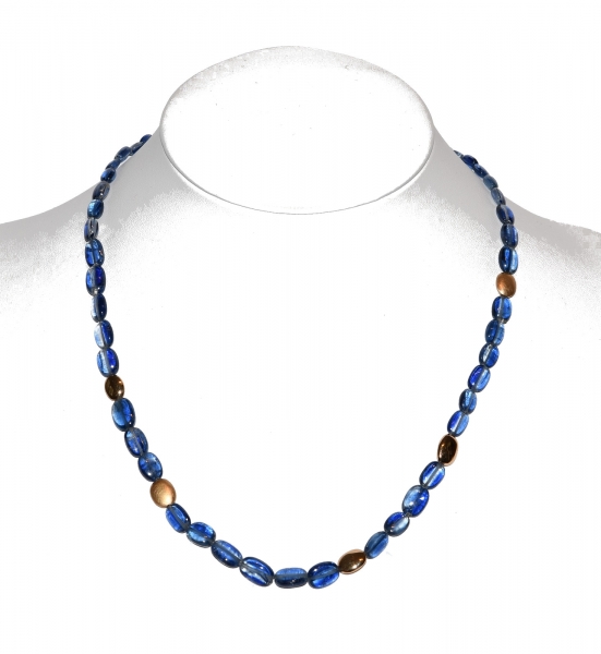 Kette aus Kyanit und Roségold